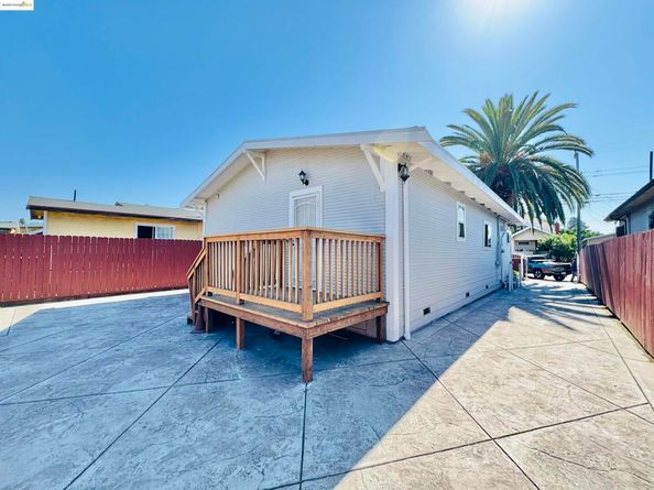 1321 60Th Ave, Oakland CA 94621