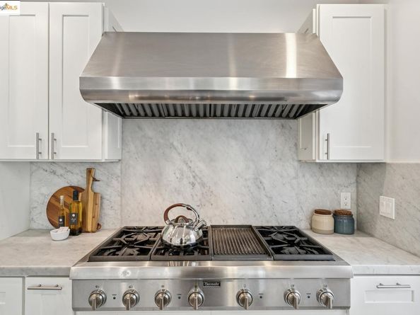 2417 Webster ST, Berkeley CA 94705