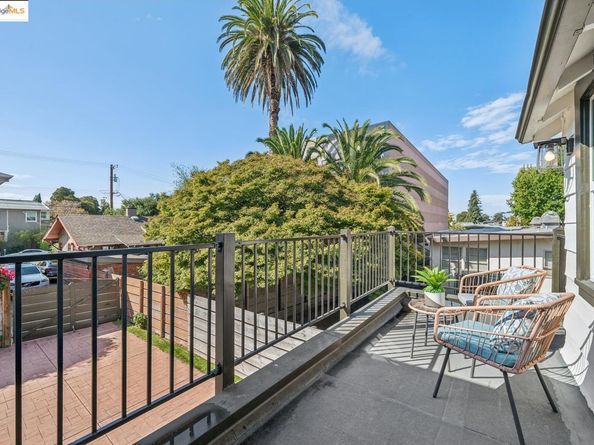 2417 Webster ST, Berkeley CA 94705