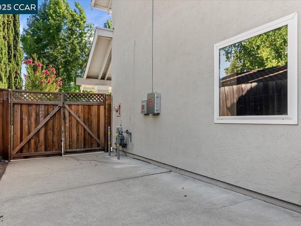 587 El Capitan Dr, Danville CA 94526