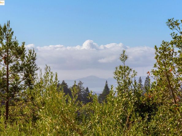 5973 Rincon Dr, Oakland CA 94611