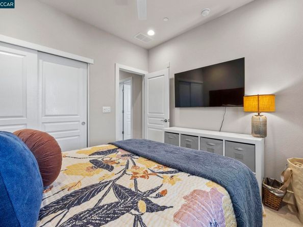 702 Jetty Dr, Richmond CA 94804