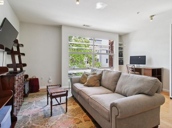 6466 Hollis St 242, Emeryville CA 94608
