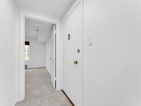 1260 Clay St 207, San Francisco CA 94108