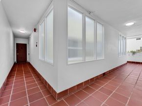 1260 Clay St 207, San Francisco CA 94108