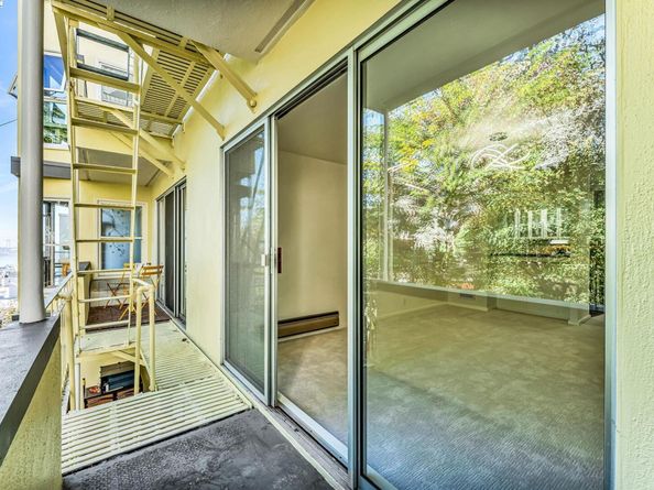 1260 Clay St 207, San Francisco CA 94108