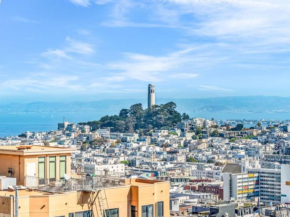 1260 Clay St 207, San Francisco CA 94108