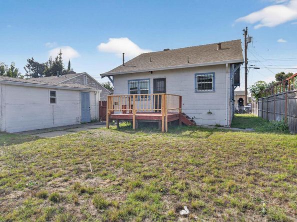 7412 Weld St, Oakland CA 94621