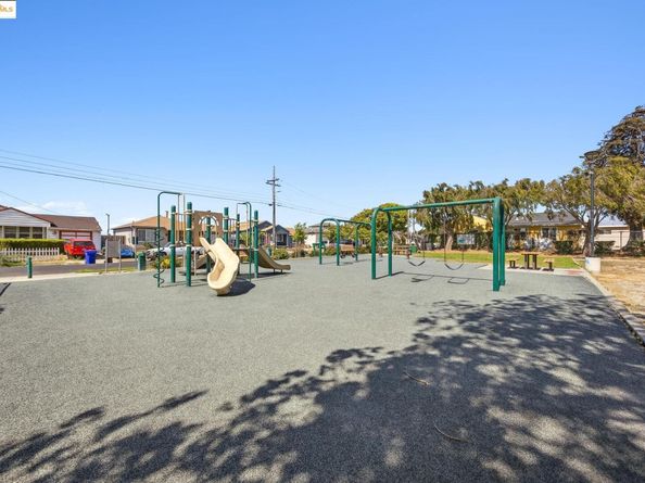 1454 Monterey St, Richmond CA 94804