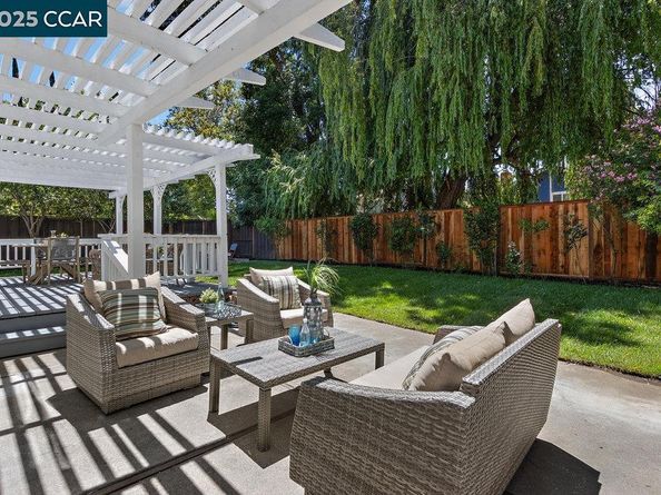 607 Nantucket Ct, Walnut Creek CA 94598