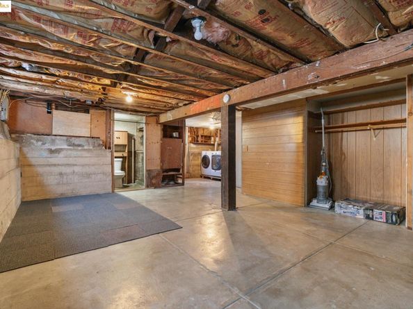 4430 Webster St, Oakland CA 94609