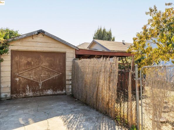 4430 Webster St, Oakland CA 94609