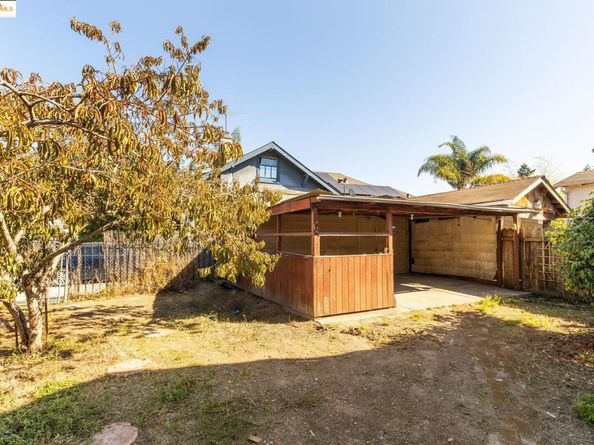 4430 Webster St, Oakland CA 94609