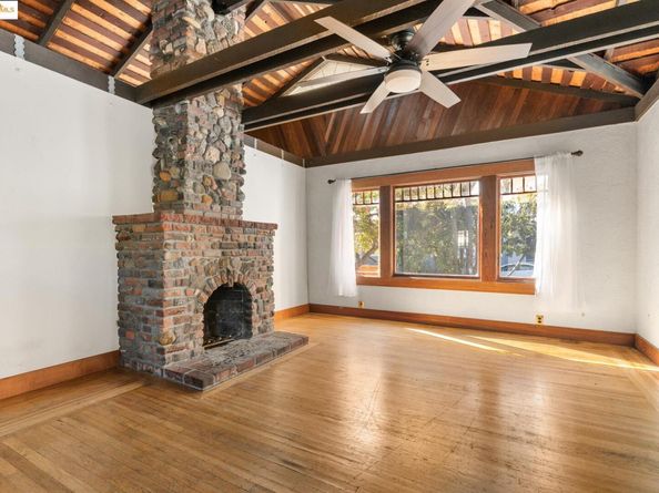 4430 Webster St, Oakland CA 94609