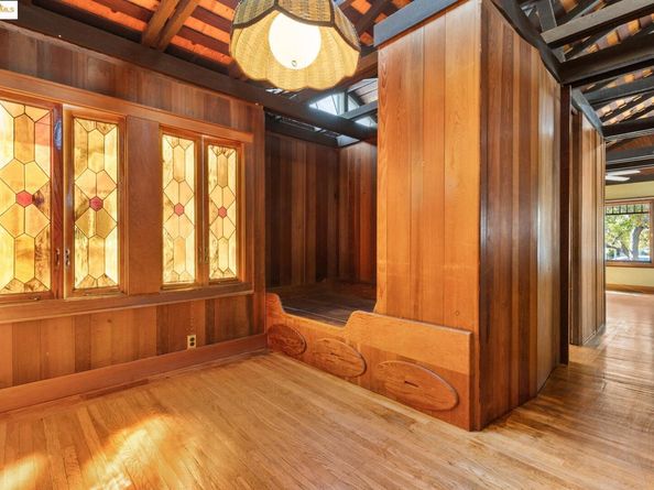 4430 Webster St, Oakland CA 94609