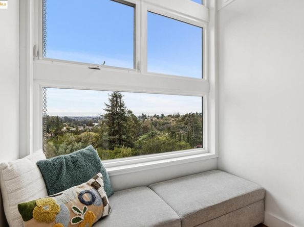 4520 Saint Andrews Road, Oakland CA 94605