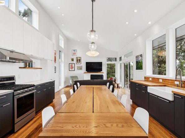 4520 Saint Andrews Road, Oakland CA 94605