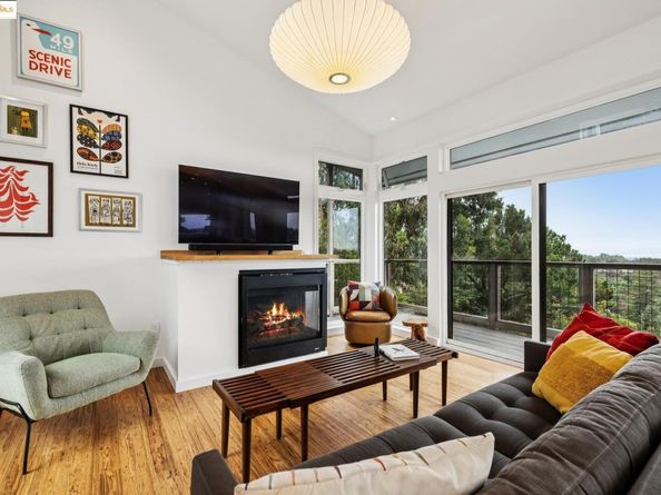 4520 Saint Andrews Road, Oakland CA 94605