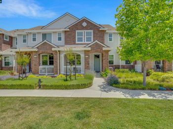 1734 Catalina Ct