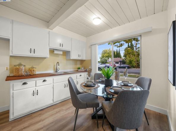 22939 Santa Clara St, Hayward CA 94541