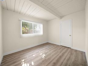 22939 Santa Clara St, Hayward CA 94541