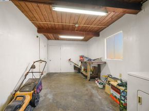 22939 Santa Clara St, Hayward CA 94541
