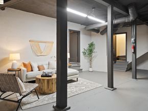 953 Grosvenor Pl, Oakland CA 94610