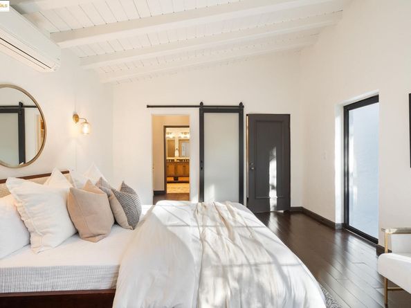 953 Grosvenor Pl, Oakland CA 94610