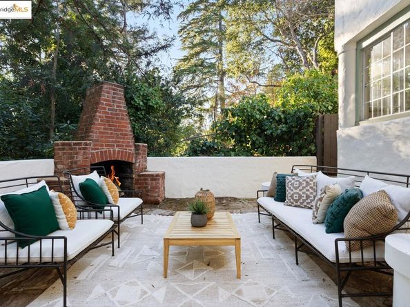 953 Grosvenor Pl, Oakland CA 94610