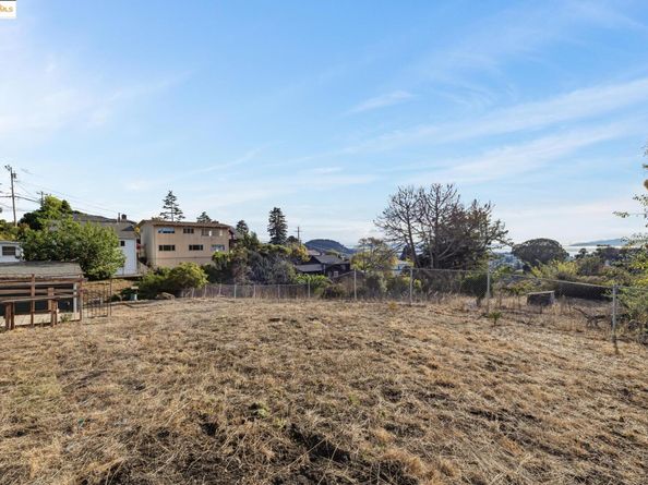 7553 Stockton Ave., El Cerrito CA 94530