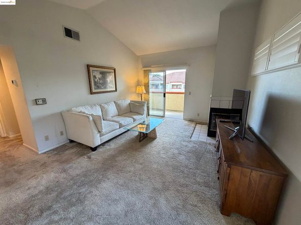 7148 Dublin Meadows St E, Dublin CA 94568