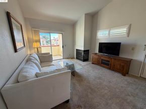 7148 Dublin Meadows St E, Dublin CA 94568