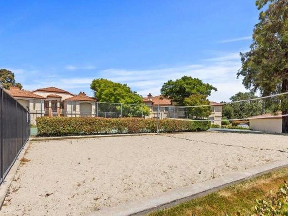 7148 Dublin Meadows St E, Dublin CA 94568