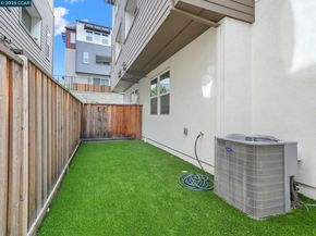 850 Heaven Ct, Hayward CA 94544