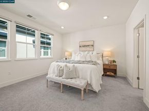 850 Heaven Ct, Hayward CA 94544