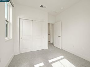 850 Heaven Ct, Hayward CA 94544