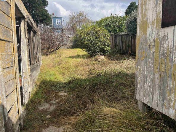 2134 E 23rd, Oakland CA 94606