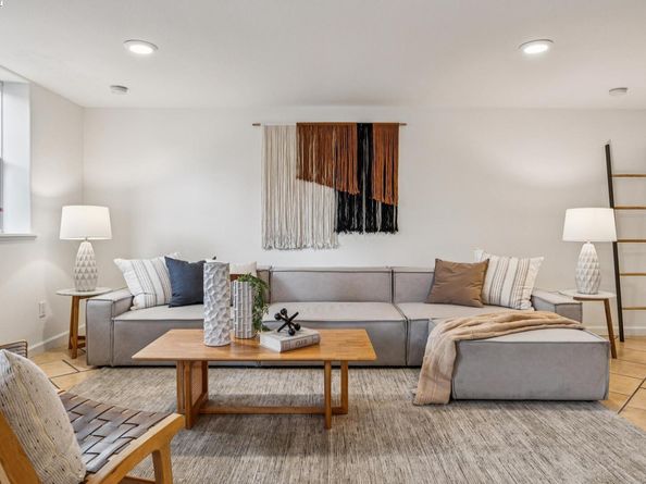 2151 Alameda Avenue, Alameda CA 94501
