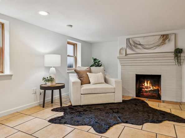 2151 Alameda Avenue, Alameda CA 94501