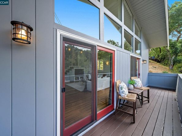 50 Brookwood Rd, Orinda CA 94563
