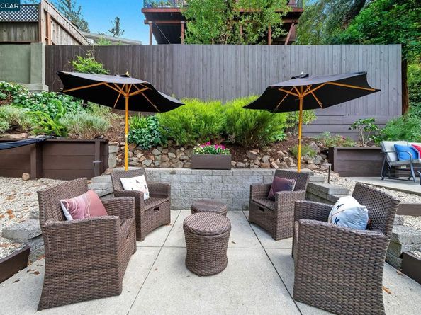 50 Brookwood Rd, Orinda CA 94563