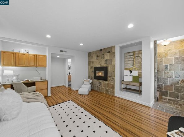 50 Brookwood Rd, Orinda CA 94563