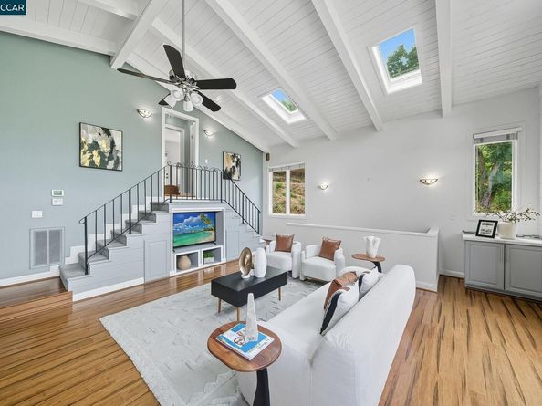 50 Brookwood Rd, Orinda CA 94563