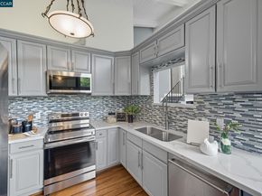 50 Brookwood Rd, Orinda CA 94563