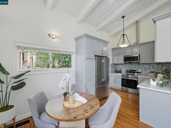 50 Brookwood Rd, Orinda CA 94563