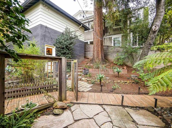2420 Hillside Ave, Berkeley CA 94704