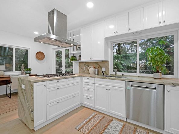 2420 Hillside Ave, Berkeley CA 94704