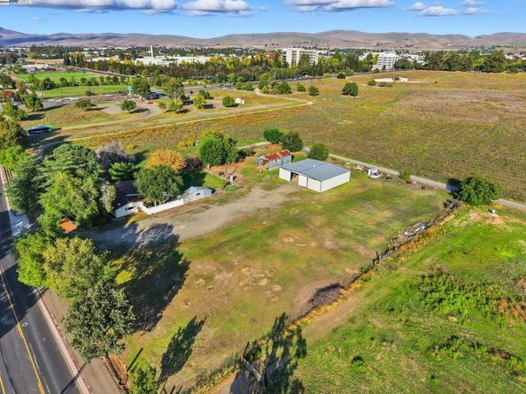 2072 S Vasco Rd, Livermore CA 94550