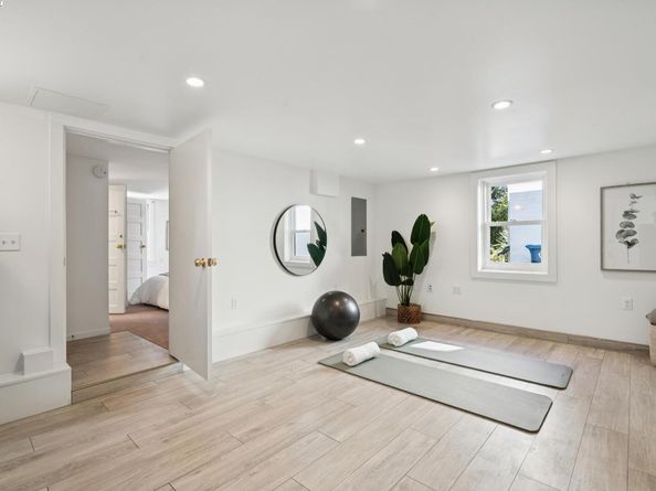 1831 Harvard Dr, Alameda CA 94501