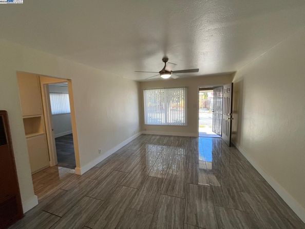24839 Thomas Avenue, Hayward CA 94544